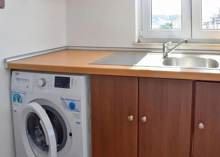 With The View Semesterbostad